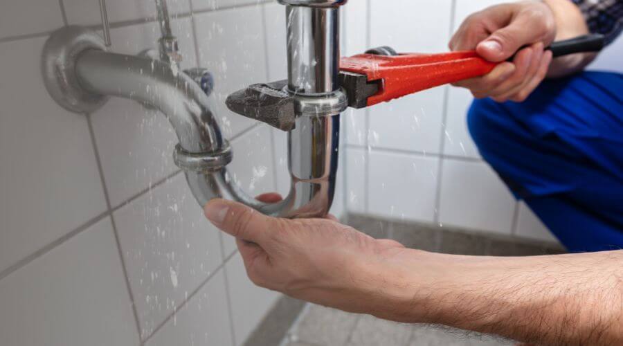 Expert burst pipe repair services in Castor, LA